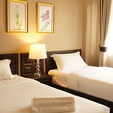 Taris Art Hotel פראה מראה חיצוני תמונה