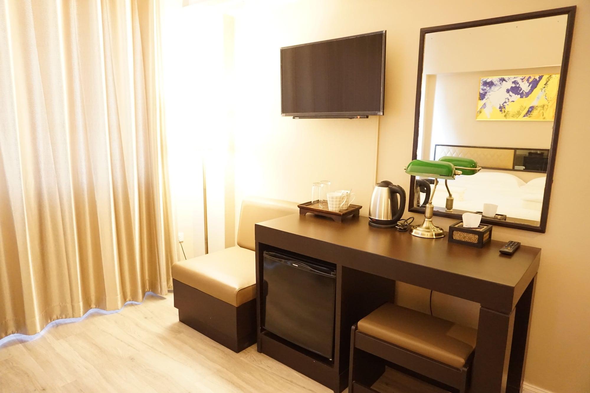 Taris Art Hotel פראה מראה חיצוני תמונה