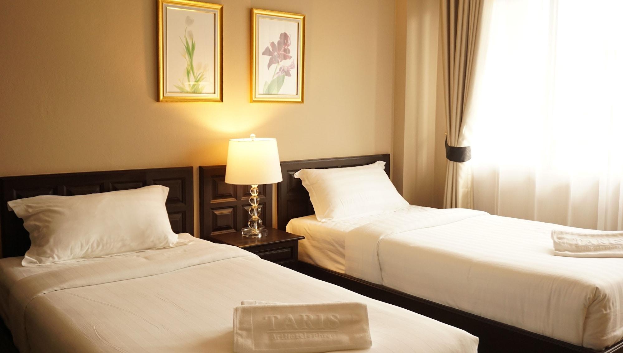 Taris Art Hotel פראה מראה חיצוני תמונה