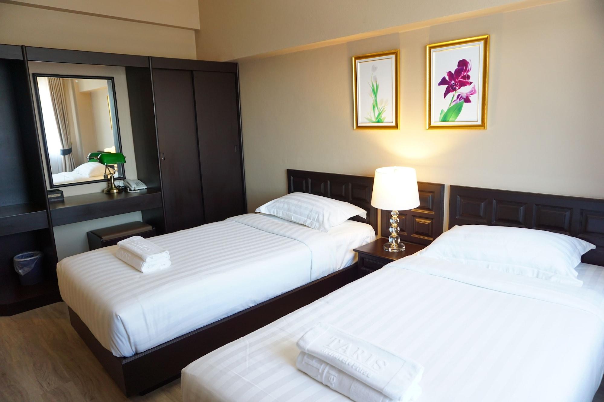 Taris Art Hotel פראה מראה חיצוני תמונה
