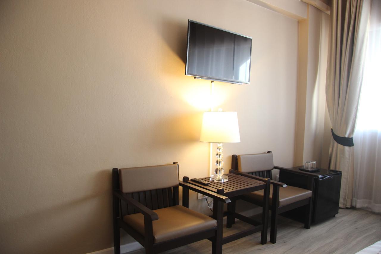 Taris Art Hotel פראה מראה חיצוני תמונה