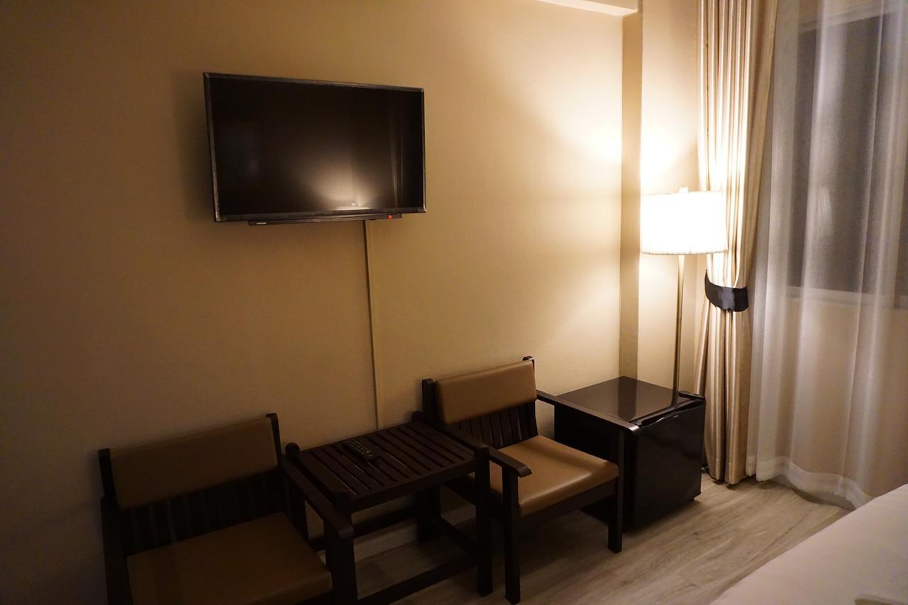 Taris Art Hotel פראה מראה חיצוני תמונה